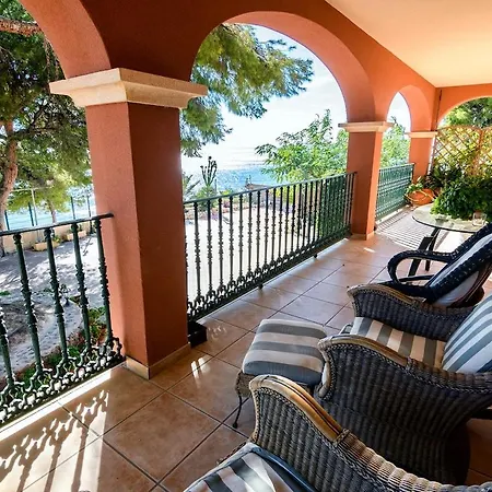 Holiday home Amanecer Con Piscina Privada